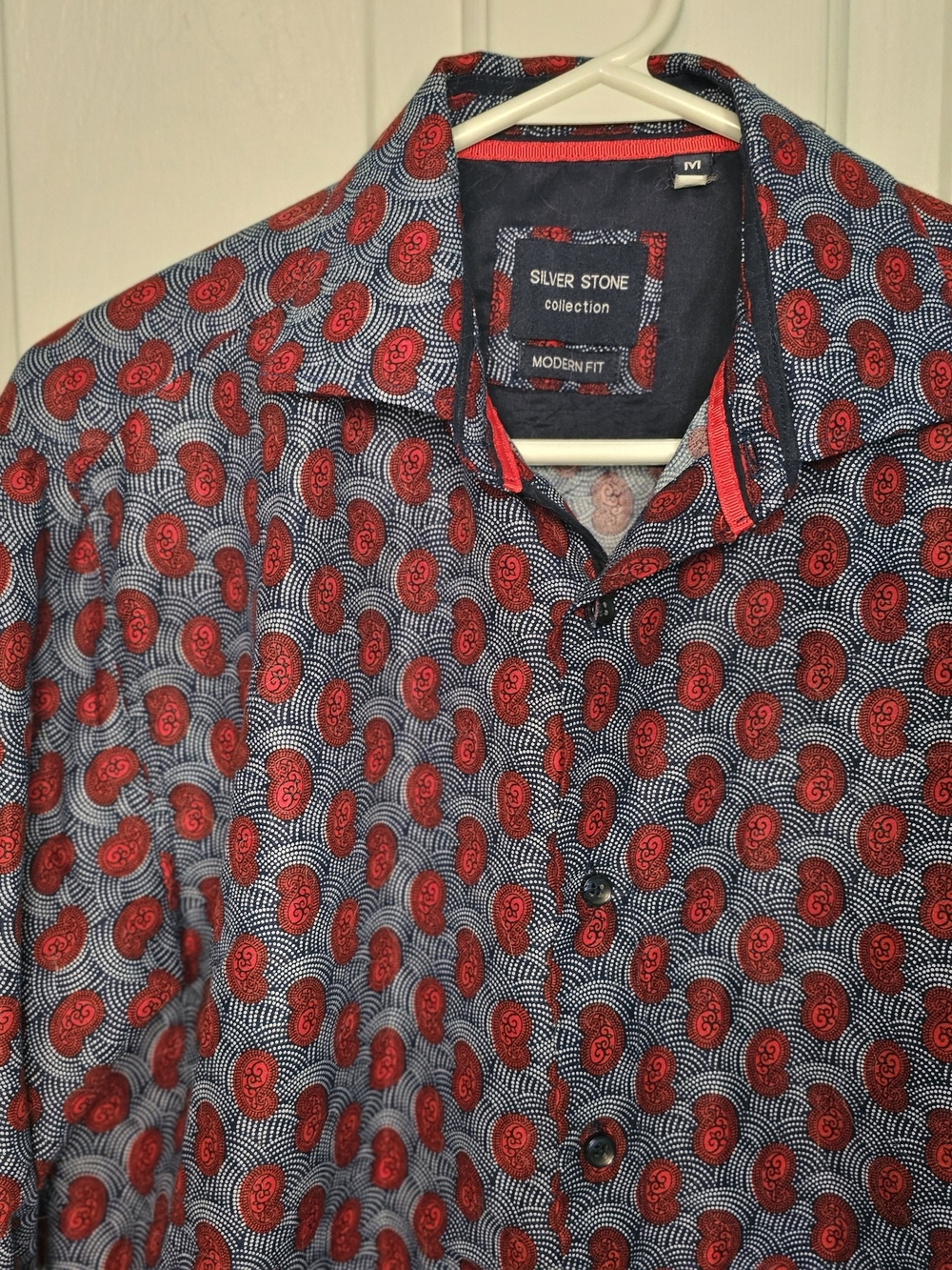Silver Stone Red & Blue Printed Modern Fit Button-Down Shirt Men's Sizing M